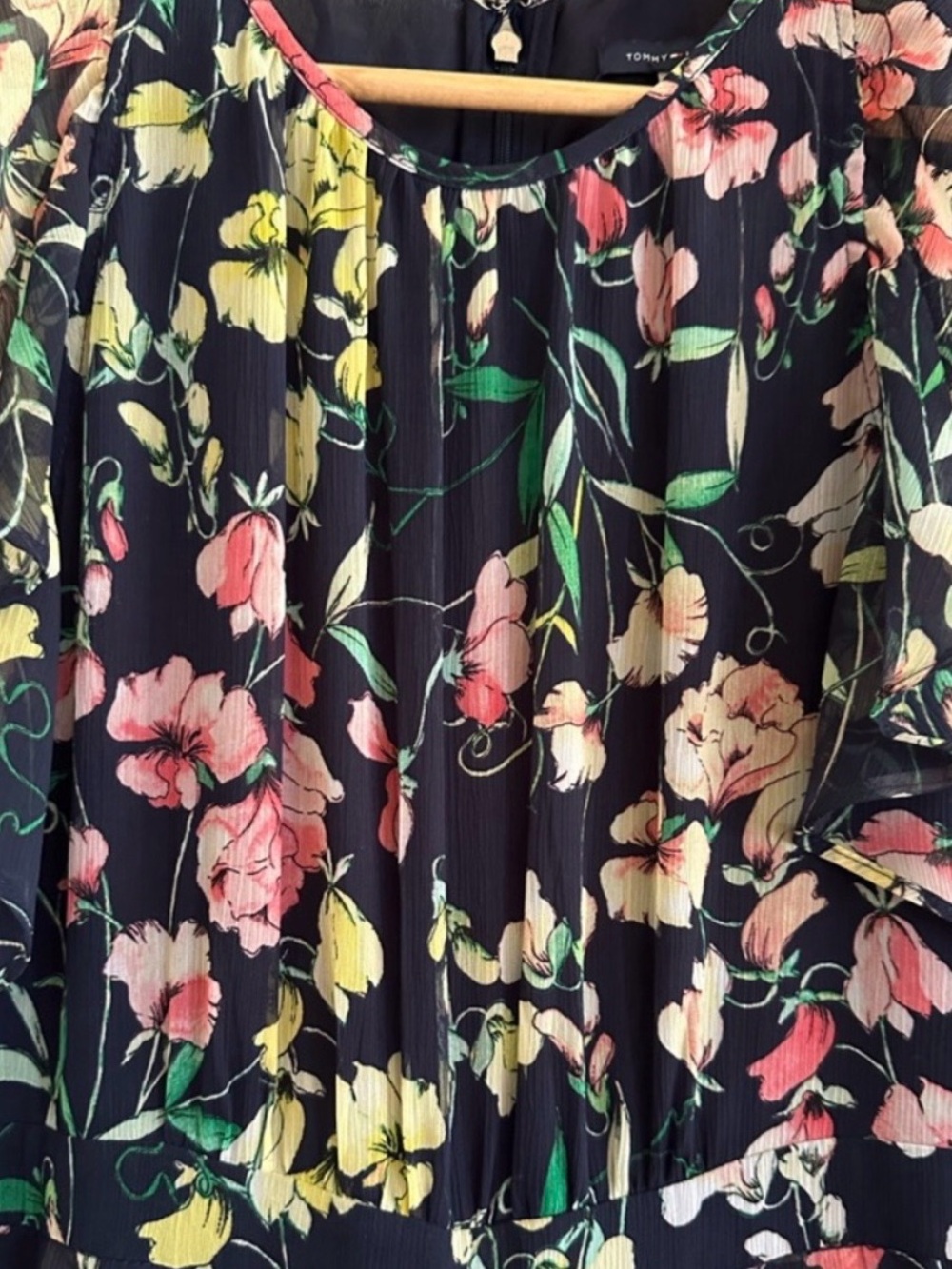 Tommy Hilfiger Floral Wide Leg Jumpsuit Chiffon Flutter Sleeve Romantic Preppy - Picture 4 of 11